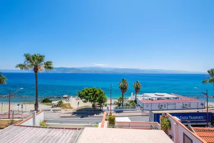 Blue Eden Strait Apartment Messina Exterior photo