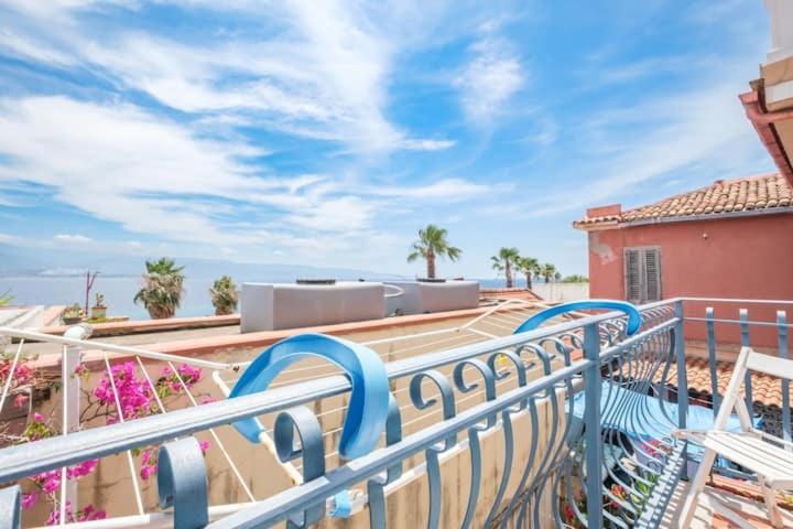 Blue Eden Strait Apartment Messina Exterior photo
