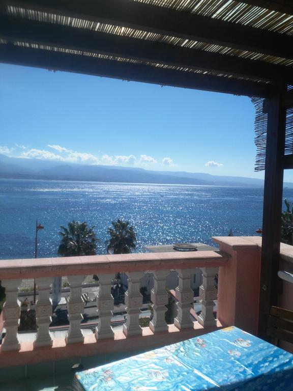 Blue Eden Strait Apartment Messina Exterior photo